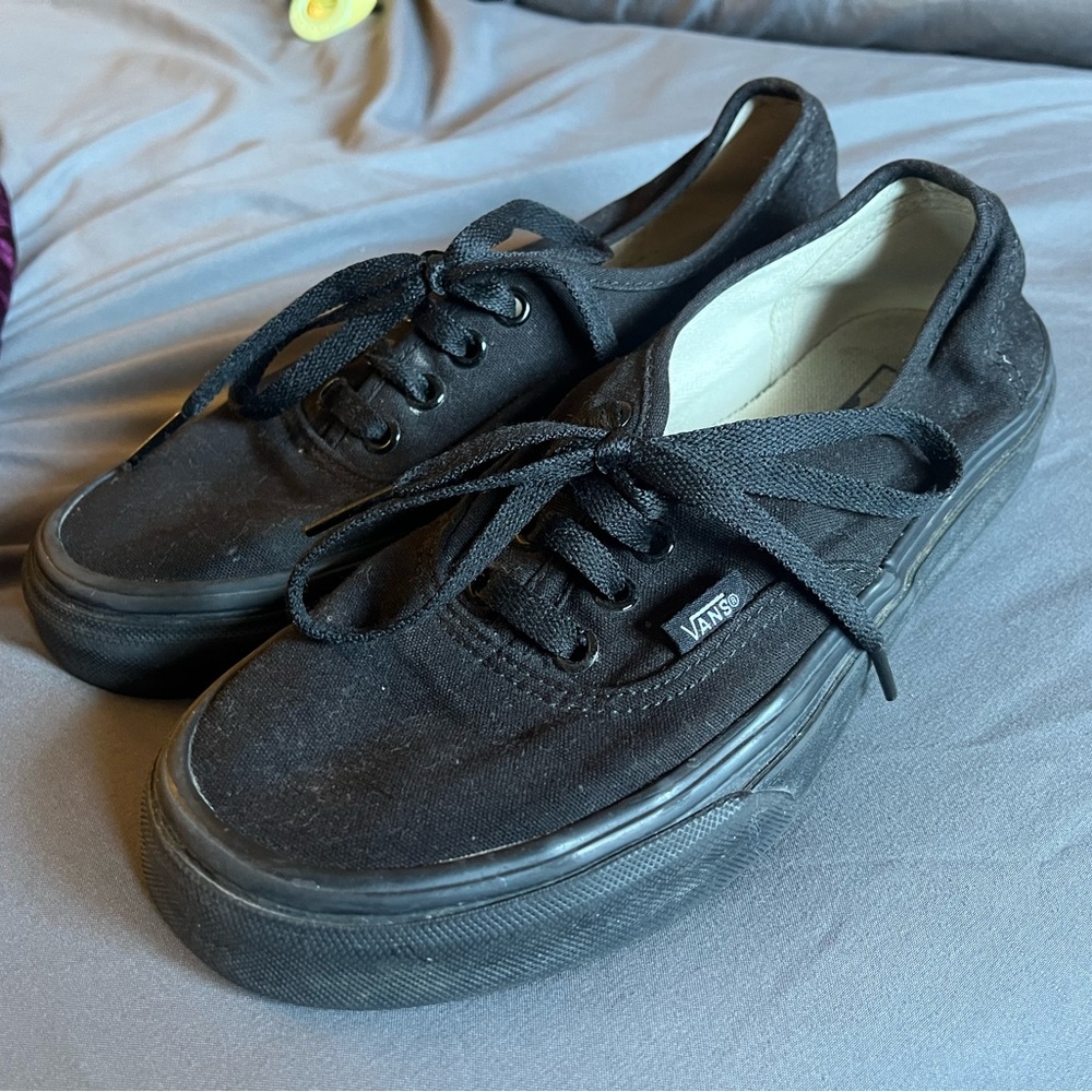 All black classic vans size 7.5 women’s